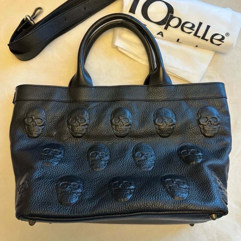NWT I Opelle Black Skull Embossed Tote Bag with dust bag - Picture 2 of 11